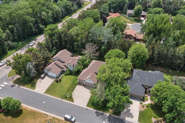 638 Oakwood Drive, Shoreview, MN 55126