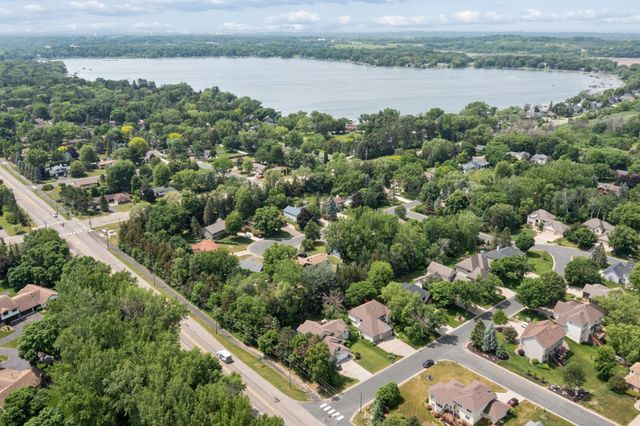 638 Oakwood Drive, Shoreview, MN 55126