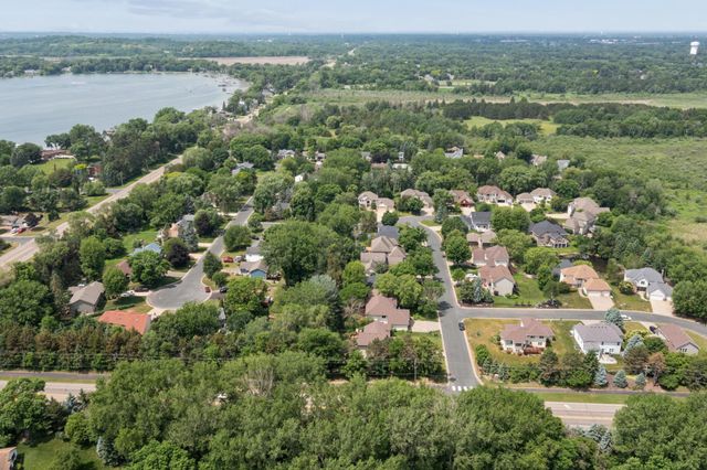 638 Oakwood Drive, Shoreview, MN 55126