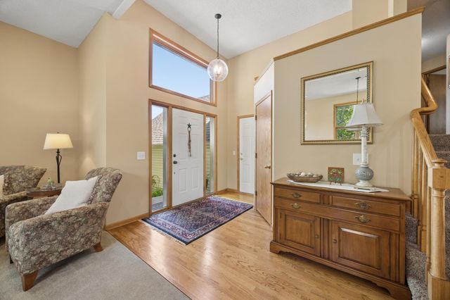 638 Oakwood Drive, Shoreview, MN 55126