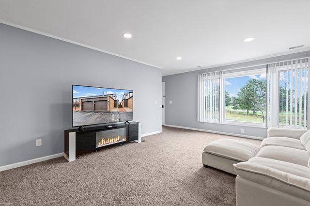 417 Country Club Drive, St Clair Shores, MI 48082