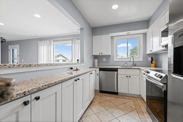 417 Country Club Drive, St Clair Shores, MI 48082