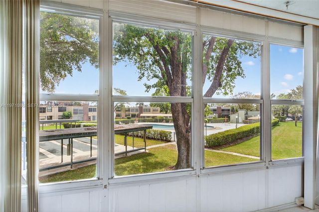 7310 NW 18th St 208, Margate, FL 33063