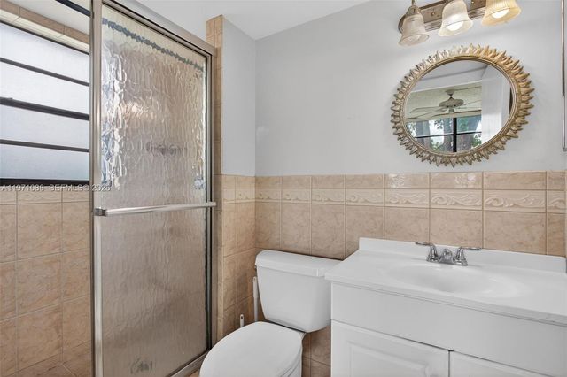 7310 NW 18th St 208, Margate, FL 33063