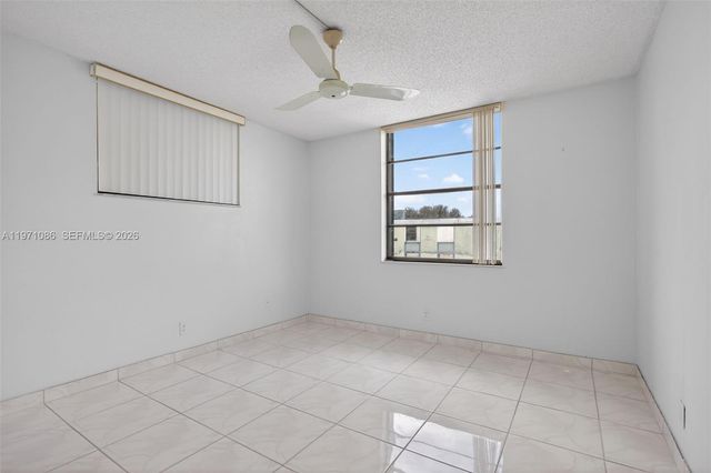 7310 NW 18th St 208, Margate, FL 33063