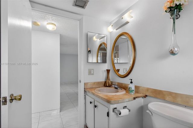 7310 NW 18th St 208, Margate, FL 33063