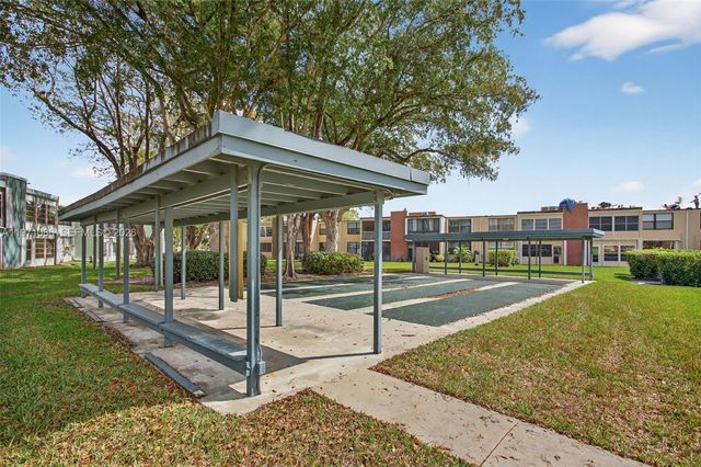 7310 NW 18th St 208, Margate, FL 33063