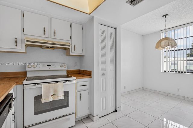 7310 NW 18th St 208, Margate, FL 33063