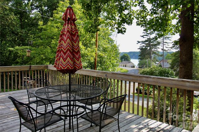 535 Lake Shore Drive 150, New London, NC 28127
