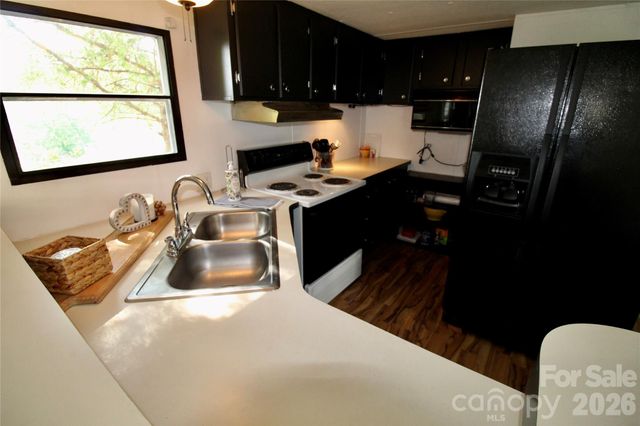 535 Lake Shore Drive 150, New London, NC 28127