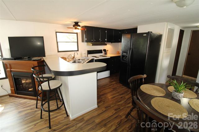 535 Lake Shore Drive 150, New London, NC 28127