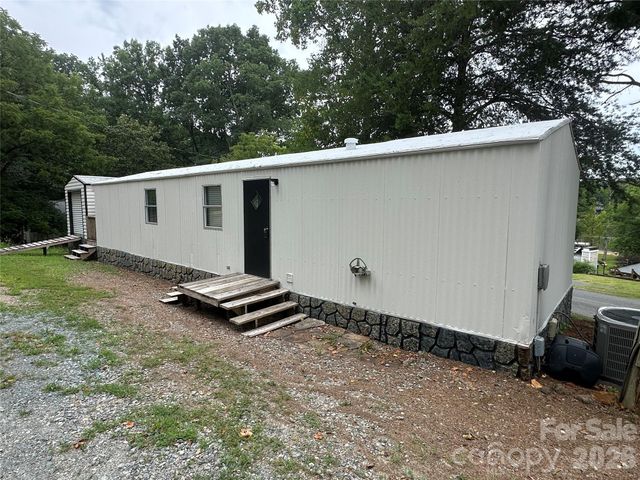 535 Lake Shore Drive 150, New London, NC 28127
