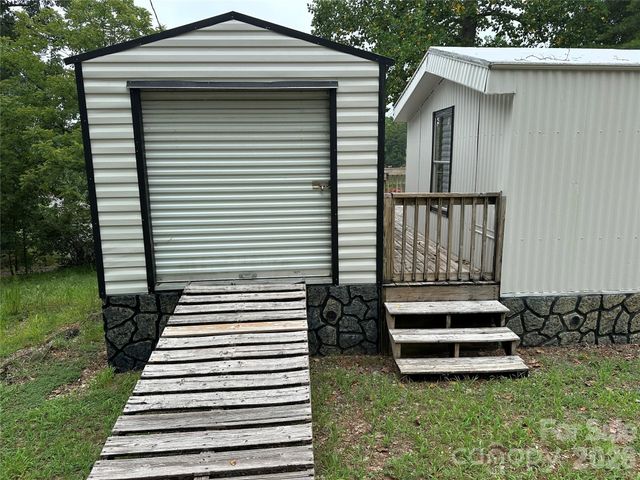535 Lake Shore Drive 150, New London, NC 28127