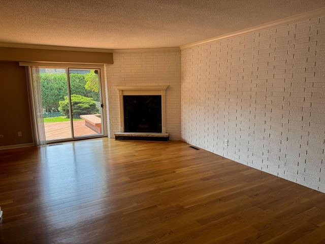 2727 S Lakeshore Drive 7, St. Joseph, MI 49085