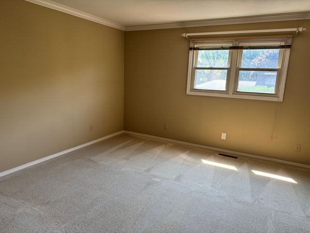 2727 S Lakeshore Drive 7, St. Joseph, MI 49085