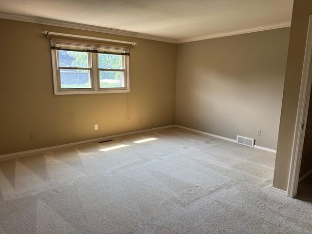 2727 S Lakeshore Drive 7, St. Joseph, MI 49085