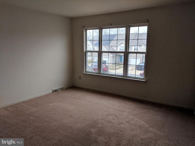 105 PERIWINKLE DR, Dover, DE 19904