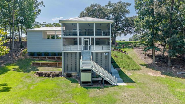 287 Santee Drive, Santee, SC 29142