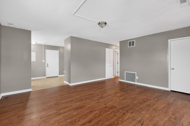 1920 Marsdale Avenue, Columbus, OH 43223