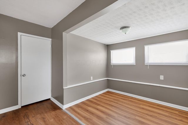 1920 Marsdale Avenue, Columbus, OH 43223