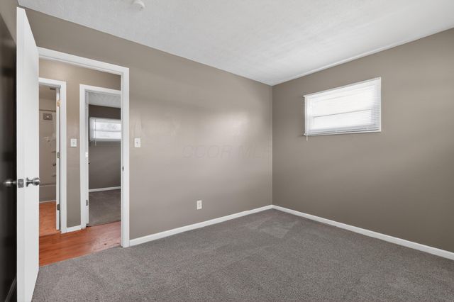 1920 Marsdale Avenue, Columbus, OH 43223