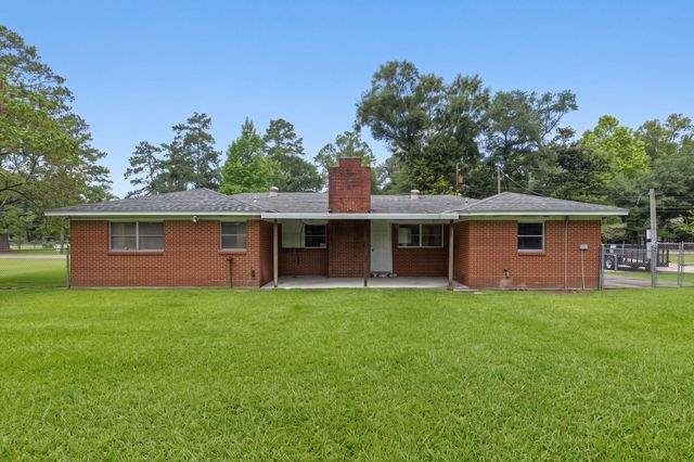 607 Walker Avenue, Cleveland, TX 77327