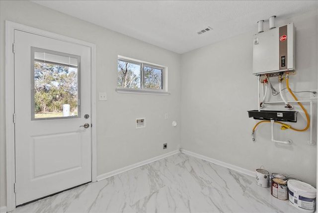 12219 Oakline Drive, Brookside, TX 77581