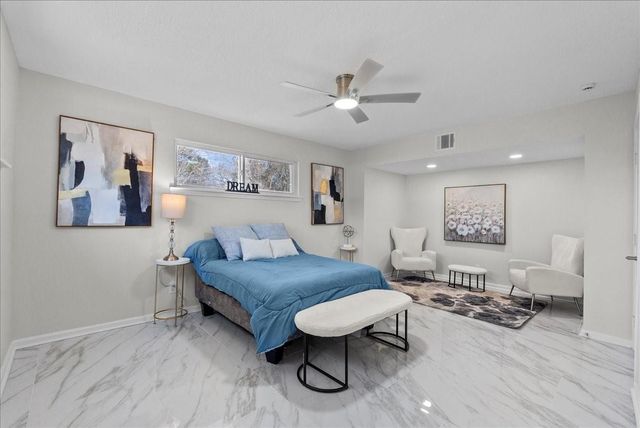 12219 Oakline Drive, Brookside, TX 77581