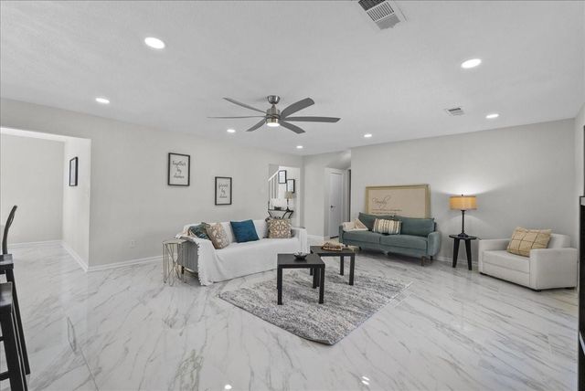 12219 Oakline Drive, Brookside, TX 77581