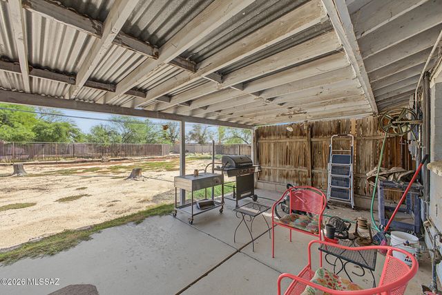 4948 N La Canada Drive, Tucson, AZ 85704