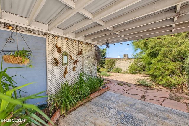 4948 N La Canada Drive, Tucson, AZ 85704
