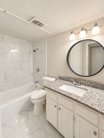 8067 Meadow Road 114, Dallas, TX 75231