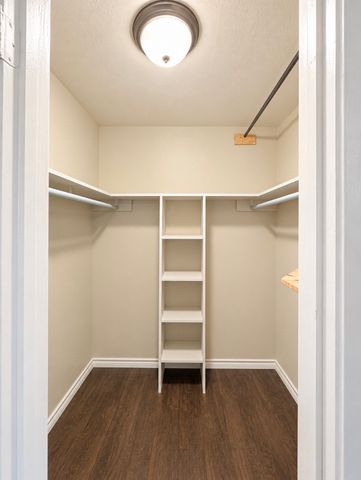 8067 Meadow Road 114, Dallas, TX 75231