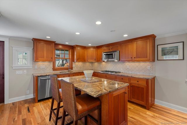 10 Point Beach Drive, Milford, CT 06460