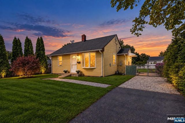36 Park Avenue, Wanaque, NJ 07420