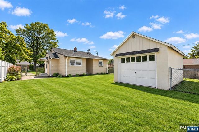 36 Park Avenue, Wanaque, NJ 07420
