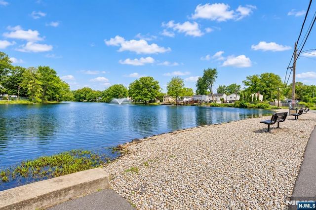 36 Park Avenue, Wanaque, NJ 07420
