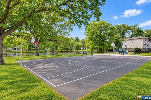36 Park Avenue, Wanaque, NJ 07420