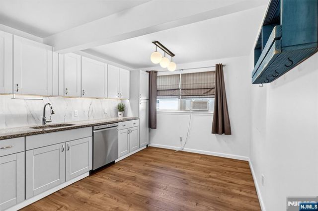 36 Park Avenue, Wanaque, NJ 07420