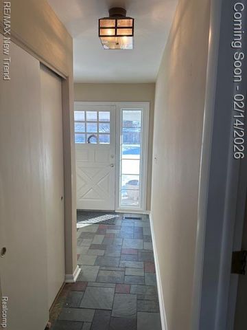 5730 Burnham Road, Bloomfield Hills, MI 48302