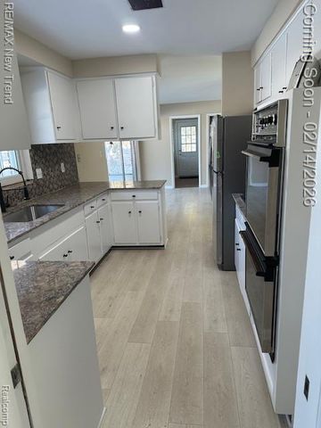 5730 Burnham Road, Bloomfield Hills, MI 48302