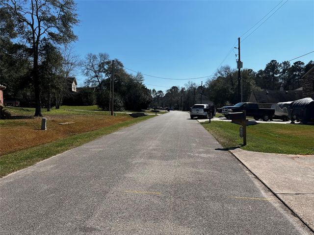 10621 Sunflower Drive, Conroe, TX 77318