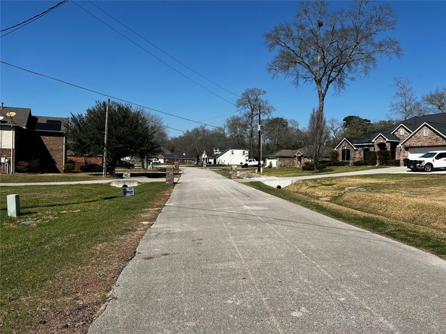 10621 Sunflower Drive, Conroe, TX 77318