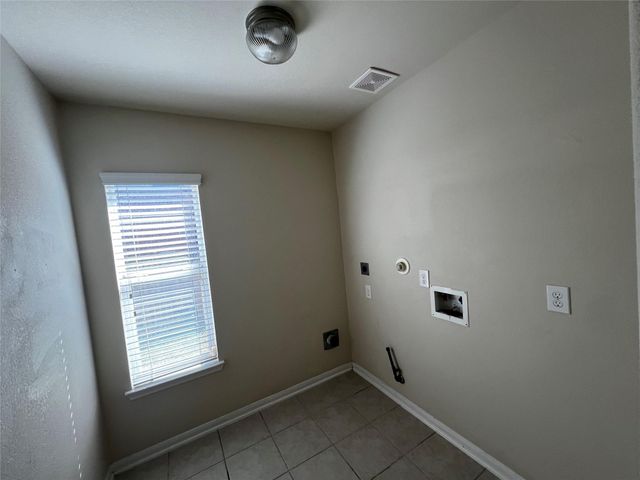 10621 Sunflower Drive, Conroe, TX 77318