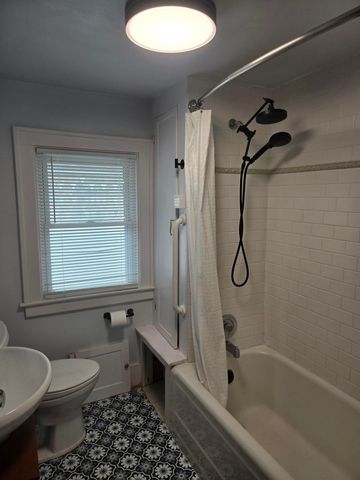 917 Forestdale Road, Royal Oak City, MI 48067