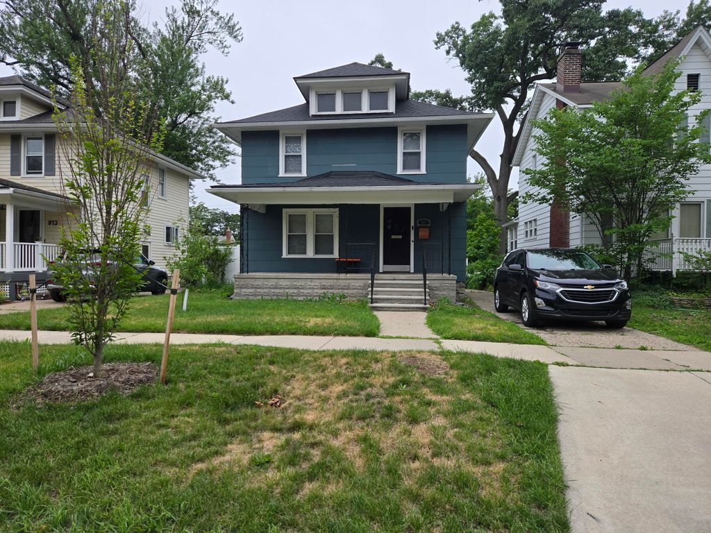917 Forestdale Road, Royal Oak City, MI 48067