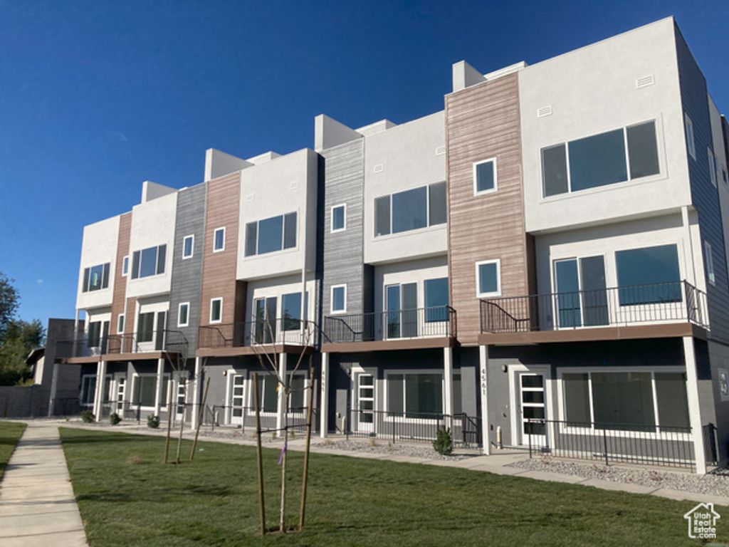 4576 W PLEASANT CT, West Valley City, UT 84120