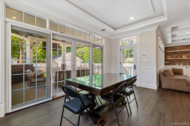 66 Liberty Avenue, Rockville Centre, NY 11570