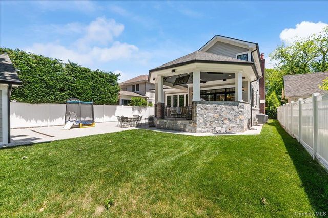 66 Liberty Avenue, Rockville Centre, NY 11570
