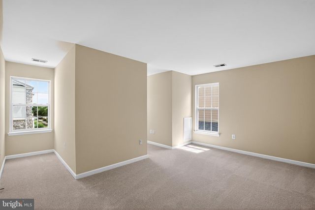 1010 AUSTIN DR, Fredericksburg, VA 22401